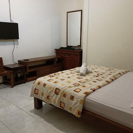 Rumah Kami Guest House ยอกยาการ์ตา ภายนอก รูปภาพ
