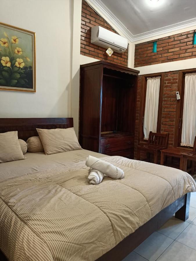 Rumah Kami Guest House ยอกยาการ์ตา ภายนอก รูปภาพ