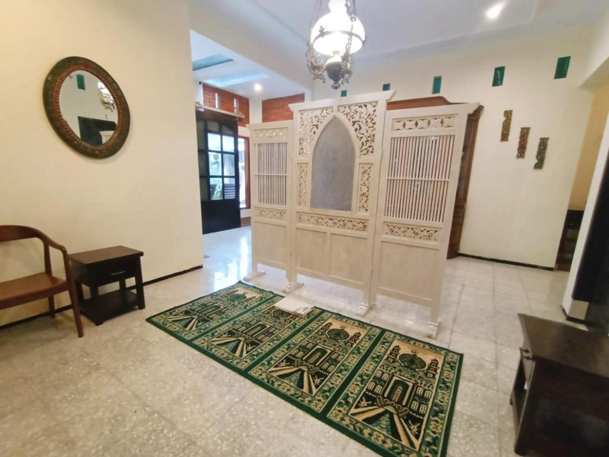 Rumah Kami Guest House ยอกยาการ์ตา ภายนอก รูปภาพ