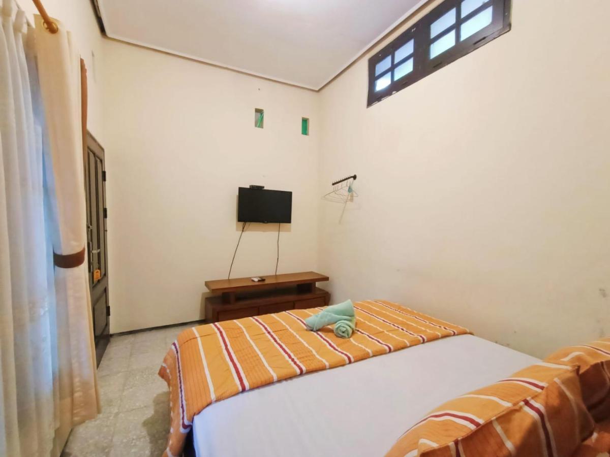 Rumah Kami Guest House ยอกยาการ์ตา ภายนอก รูปภาพ
