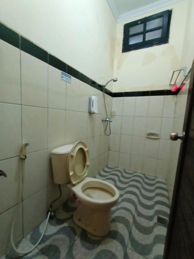 Rumah Kami Guest House ยอกยาการ์ตา ภายนอก รูปภาพ