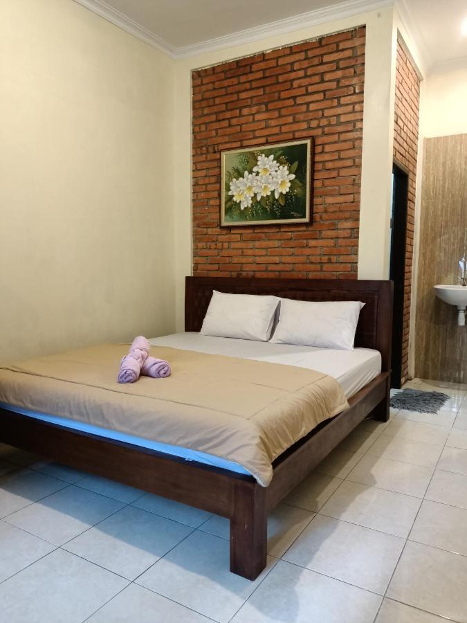 Rumah Kami Guest House ยอกยาการ์ตา ภายนอก รูปภาพ
