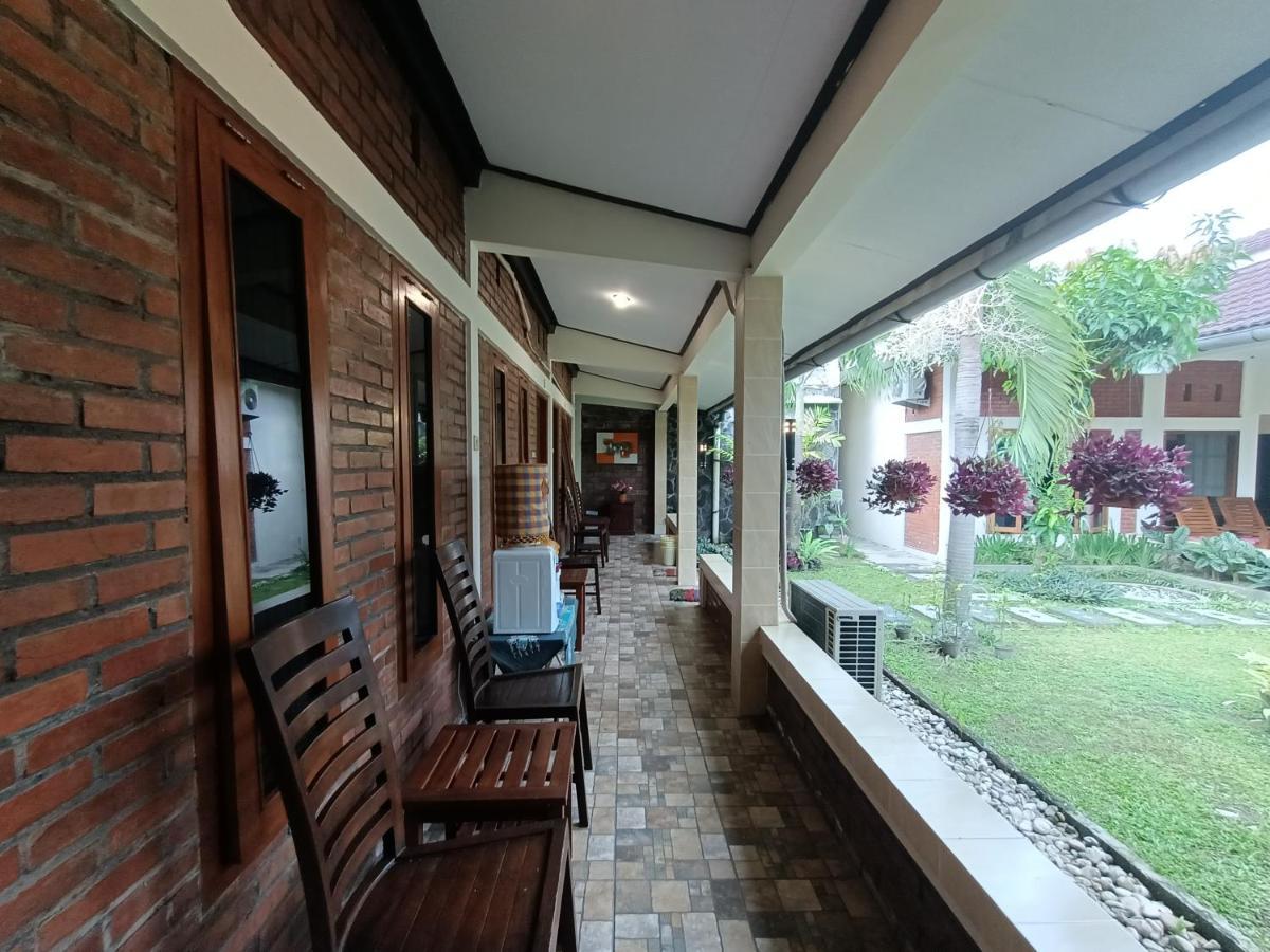 Rumah Kami Guest House ยอกยาการ์ตา ภายนอก รูปภาพ